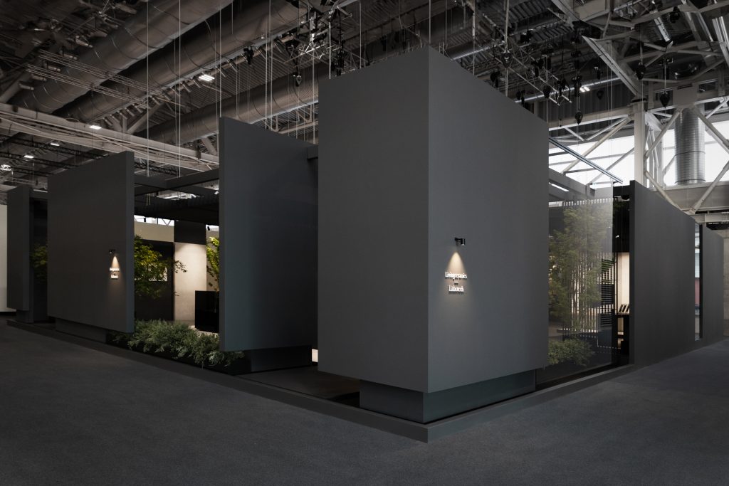 Fotografía editorial — Cersaie 2024 Bolonia, feria cerámica internacional | Jesús Castelló