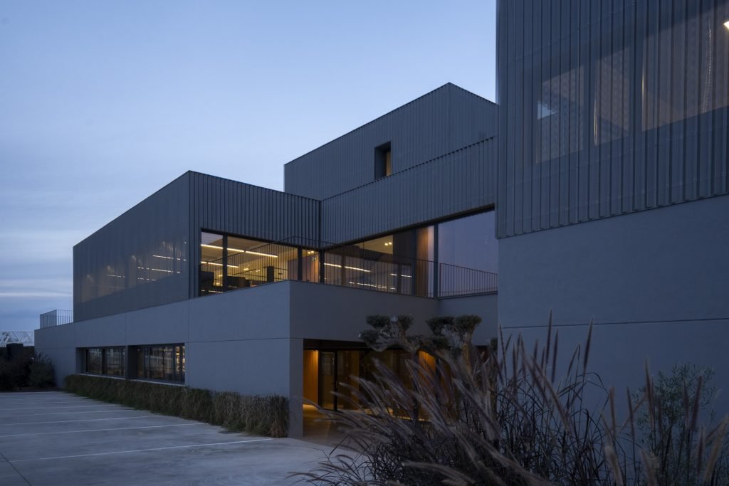 Fotografía de arquitectura — Oficinas Clasol, diseño Fran Esbrí, Castellón | Jesús Castelló